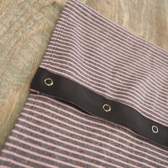 ! Lululemon Vinyasa Scarf Rulu Hyper Stripe Mauvelous Heathered Reversible Scarf - Picture 6 of 8